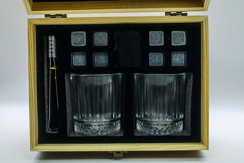 Whiskey Glass Set - 2 Glasses and 8 Ice Cubes